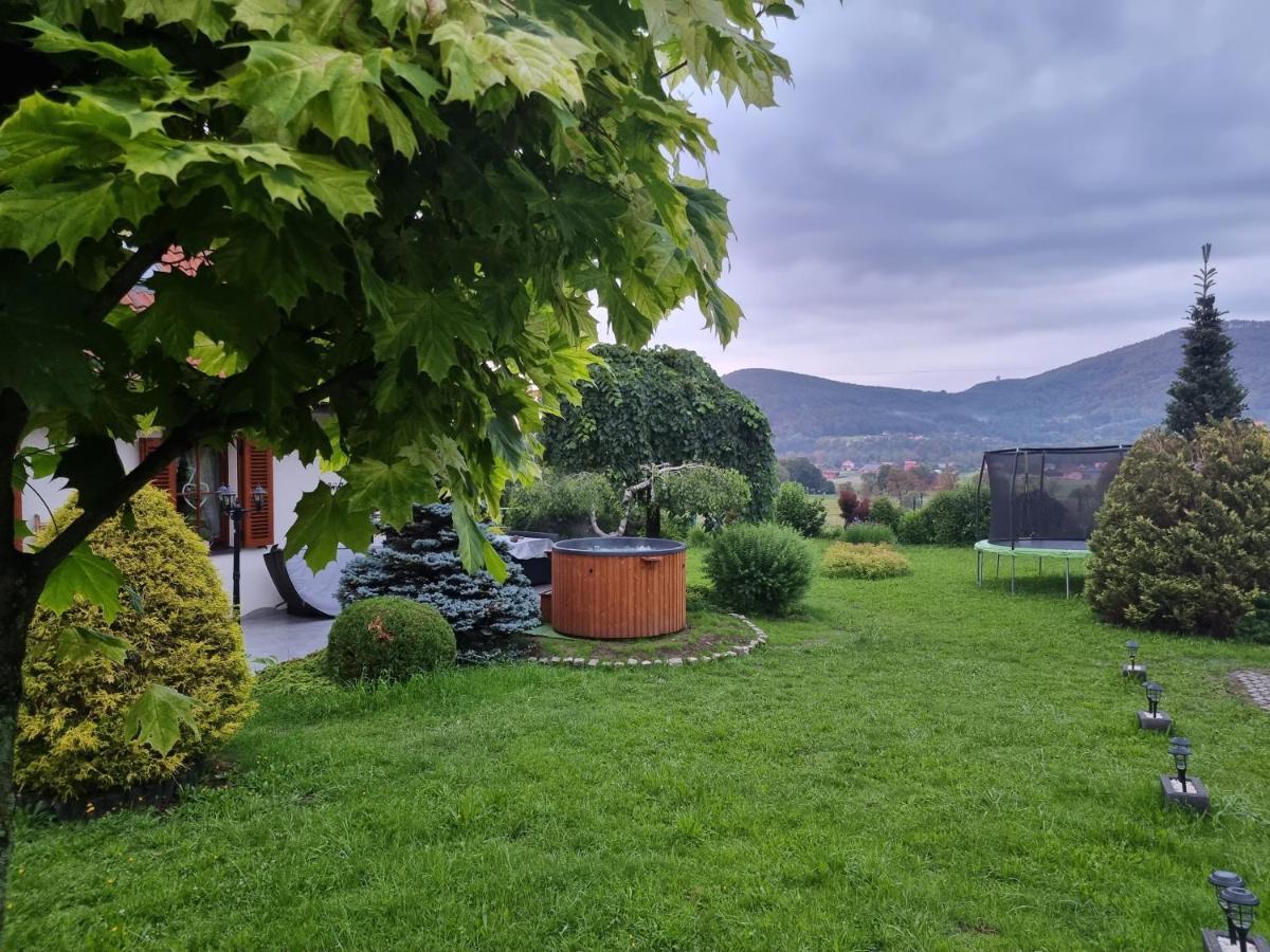 Vila Naszjestwasz Gorki Male  Exteriér fotografie