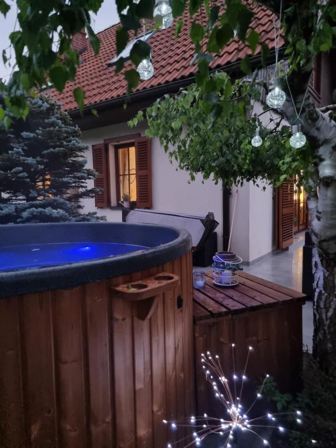Vila Naszjestwasz Gorki Male  Exteriér fotografie